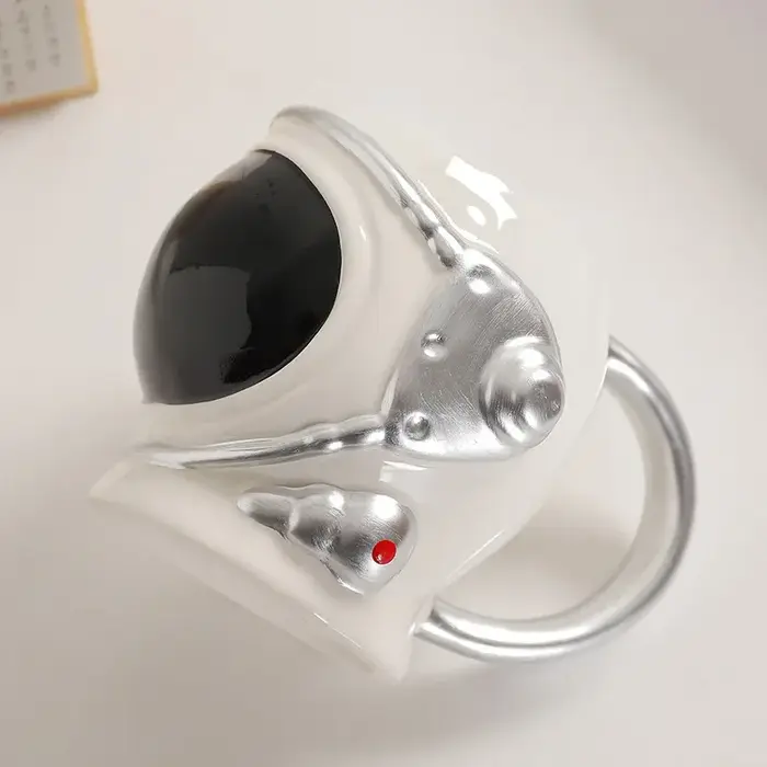 Tasse en céramique en forme de planète d'astronome