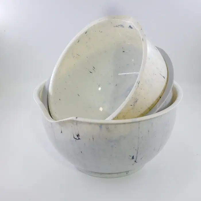 Bols à salade en plastique