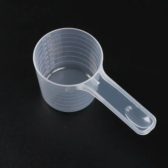Cuillère à café en plastique transparente