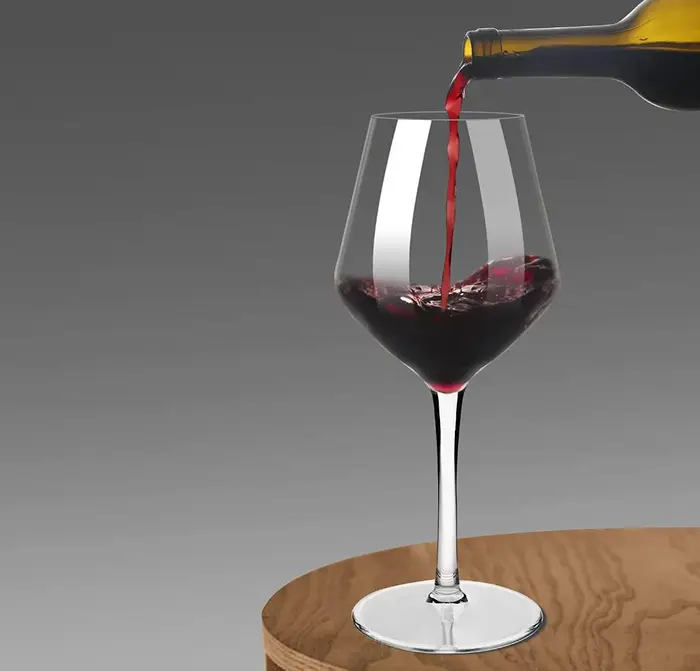 Verre à vin à tige incassable
