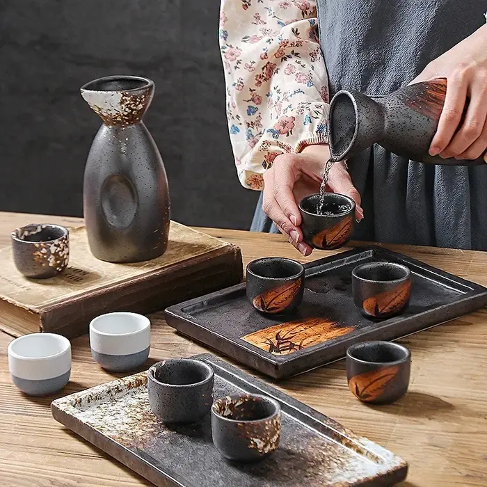 Distributeur de Saké Izakaya Japonais en Céramique Vintage