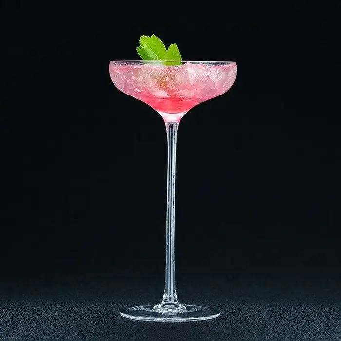 Verre à Martini élégant à tige ultra haute pour Bar japonais