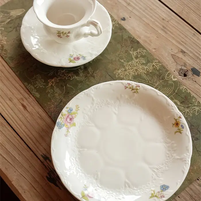 Tasse à expresso et ensemble S/05 en céramique, fleur rétro, entrée française, tasse à thé de l'après-midi de luxe, assiette à dessert, cadeau élégant pour les filles