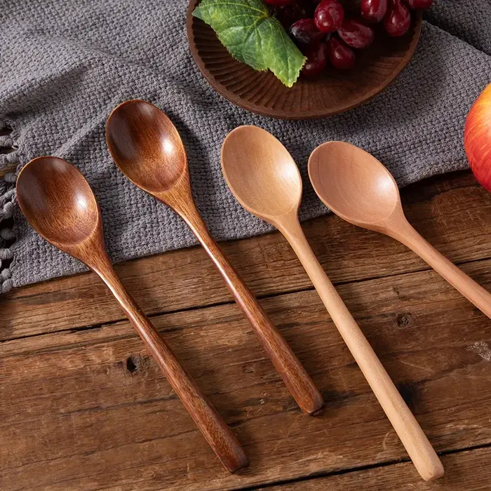Cuillère à soupe en bois