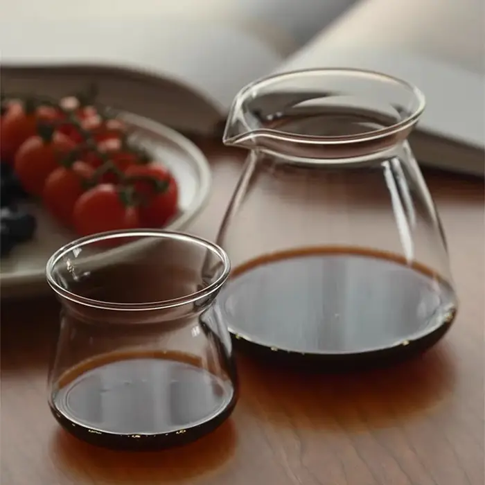 Cafetière en verre infusée à la main