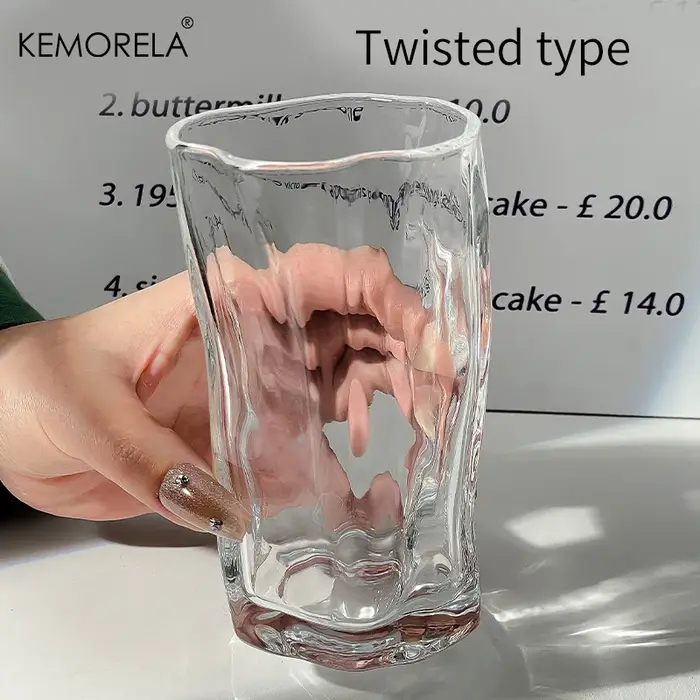 Tasse à café glacée de Style INS à torsion irrégulière