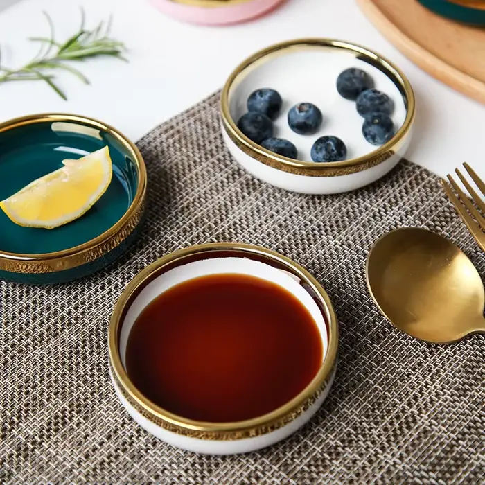 Petits plats en céramique