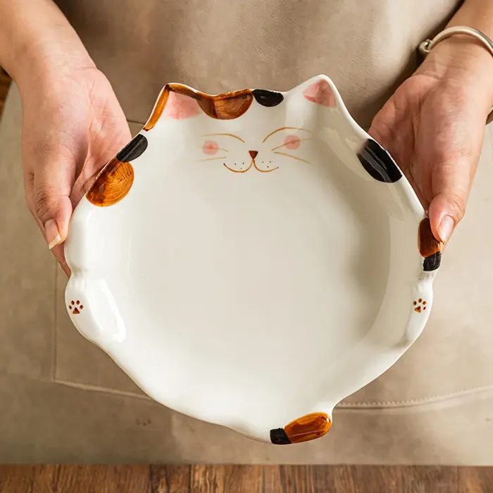 Assiette en céramique de petit chat