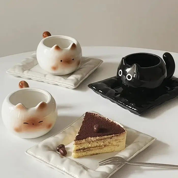 Tasse à café chat siamois de dessin animé