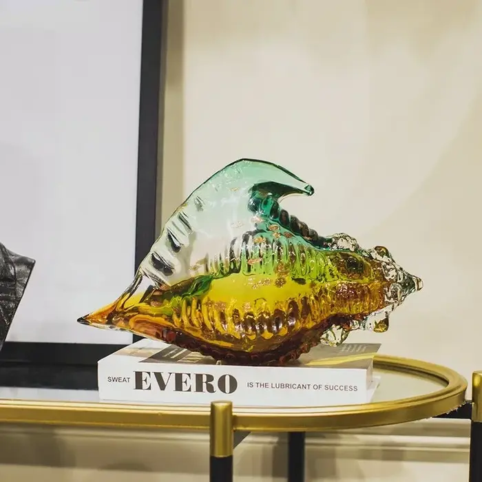 Statue de coquille colorée en verre Transparent