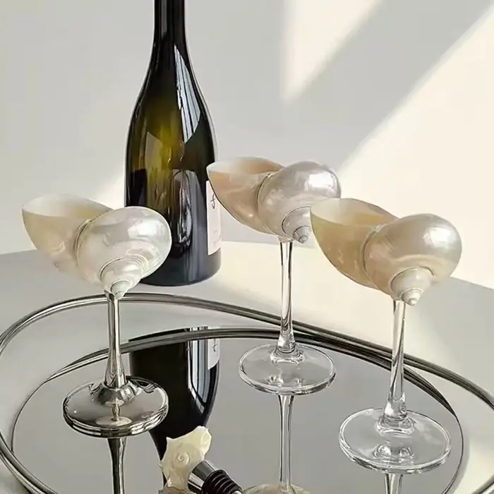 Flûte à champagne rétro 2026 en forme de coquille dorée, verre à cocktail artistique unique en métal fait main, pour bar à domicile et fêtes