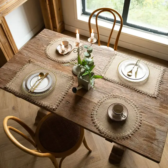 Sets de Table Tressés en Jute