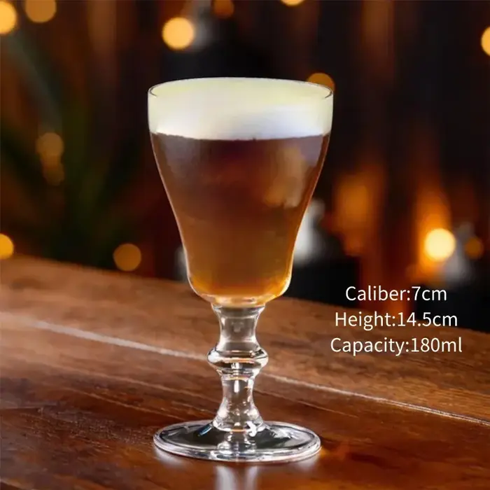 Coupe de verre à vin irlandais mince