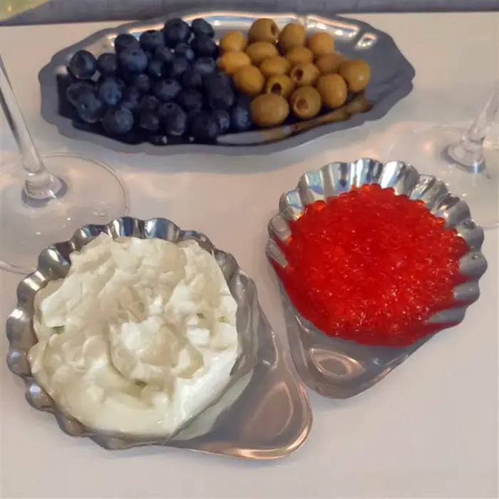 Assiette en acier inoxydable en forme de coquille