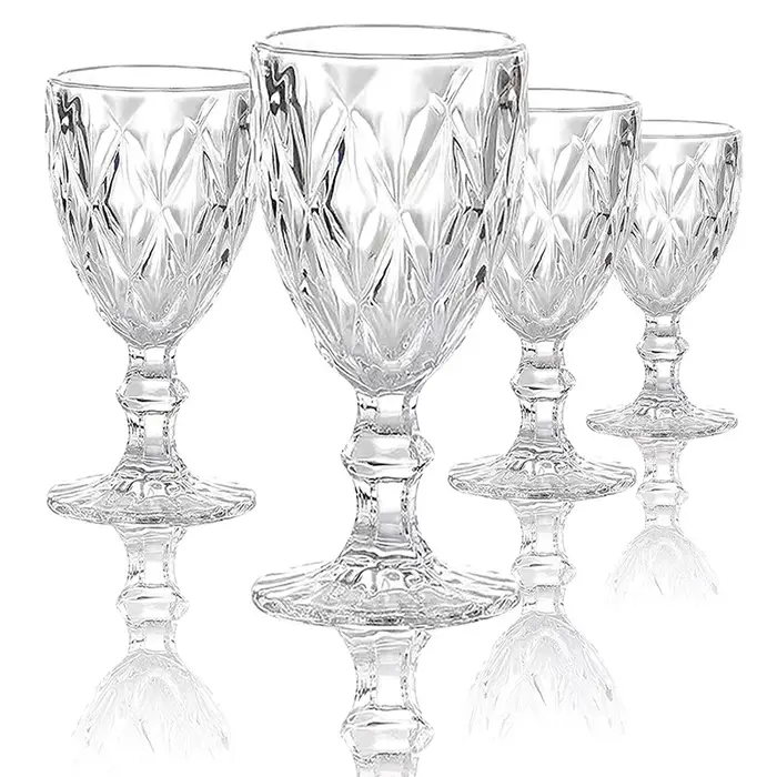 Verre à vin vintage en plastique