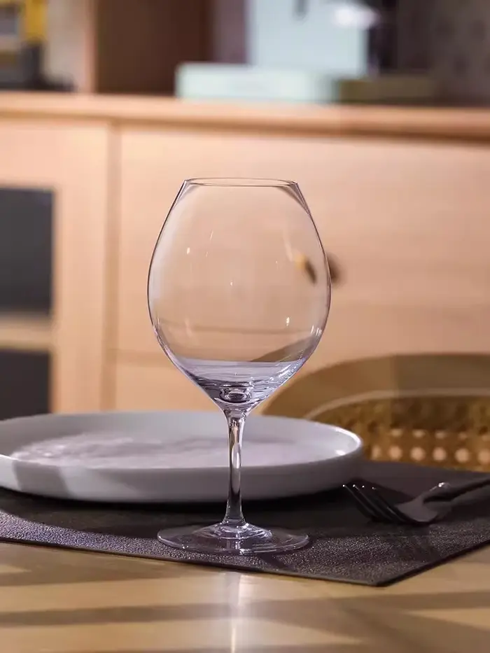 Coupe à vin en cristal mentaires oriel esthétique