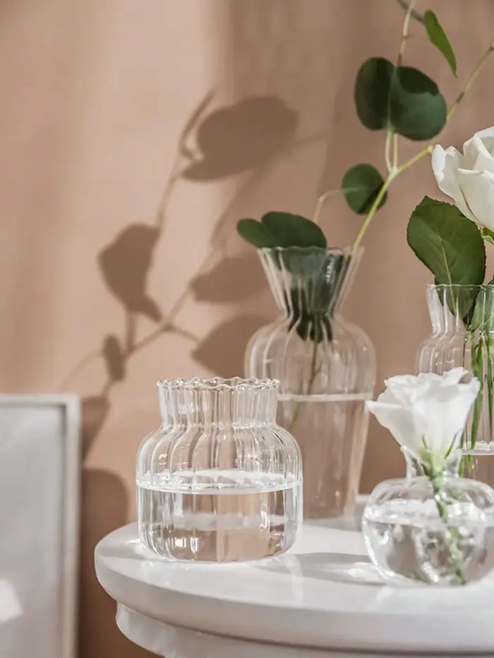 Mini Vase en verre Ins
