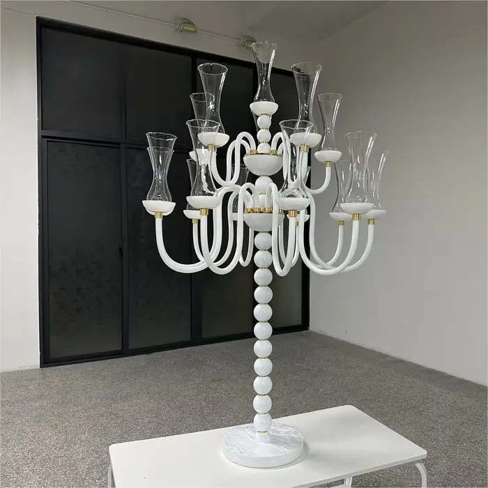 Grand support d'ouragan en verre de cristal blanc
