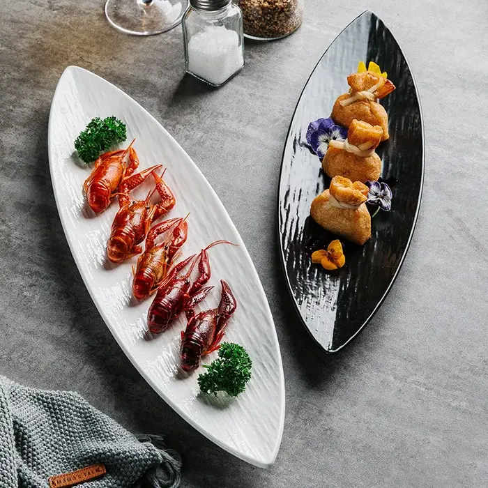 Assiette à longues feuilles japonaises