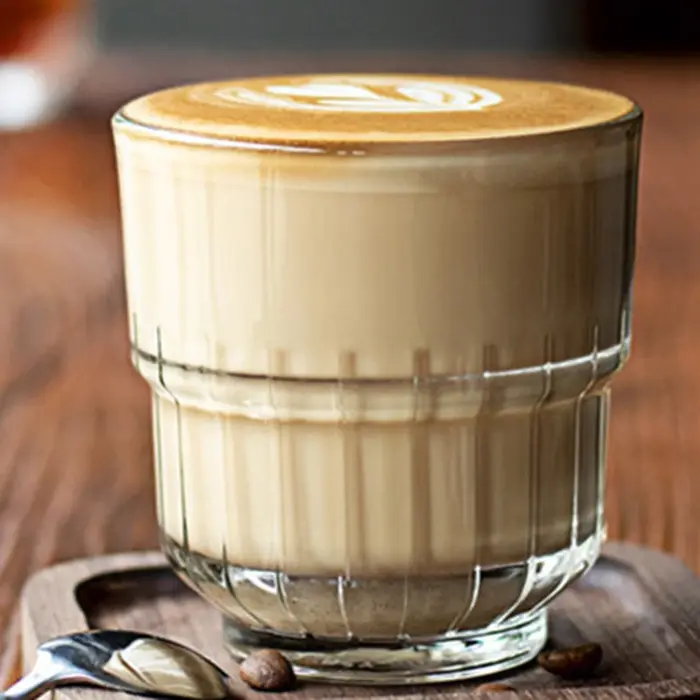 Verre à café à rayures verticales