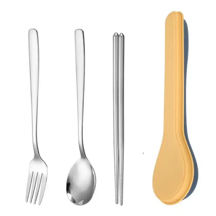Couverts avec mallette de rangement