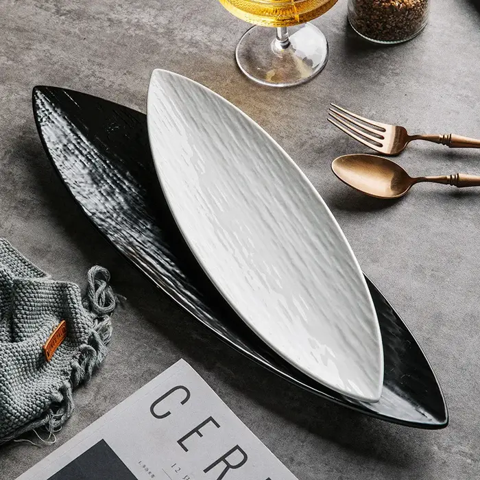 Assiette à longues feuilles japonaises