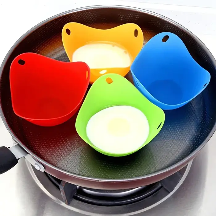 4 pièces ensemble Flexibe Silicone poacher à œufs cuisinier poach dosettes outil de cuisine cuisson 