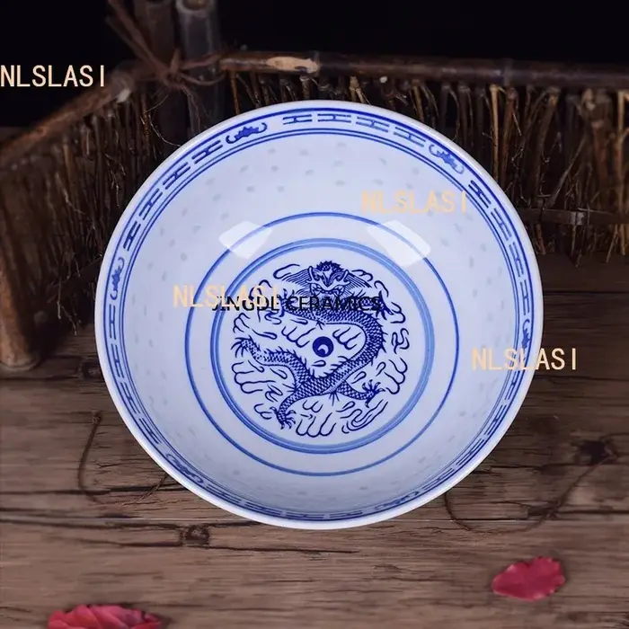 Filles à soupe ramen en porcelaine bleu et blanc