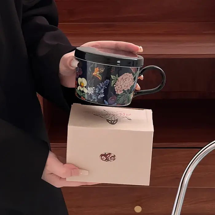 Mug à café en céramique vintage à motif floral avec couvercle