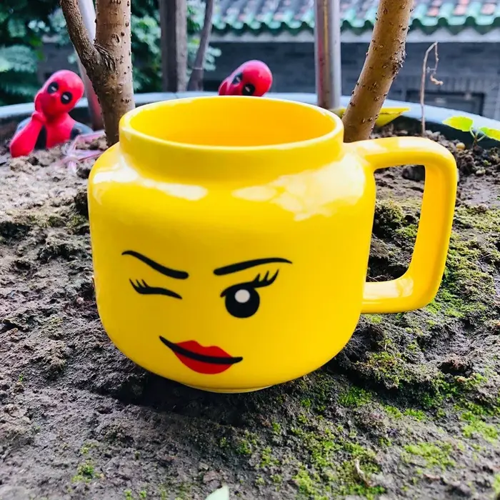 Tasse à café en céramique avec visage souriant, tasse à expression avec poignée, tasses en porcelaine à tête de dessin animé pour enfants, cadeaux de tasses en céramique pour la famille