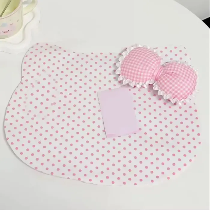 Napperon à pois rose mignon