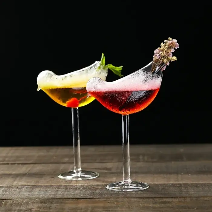 INS – gobelet de Cocktail en verre fumé