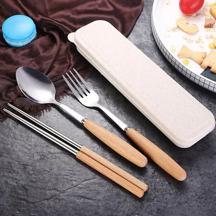 Ensemble de vaisselle en acier inoxydable avec manche en bois