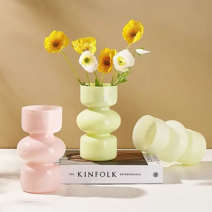 Vase en verre de style rétro européen