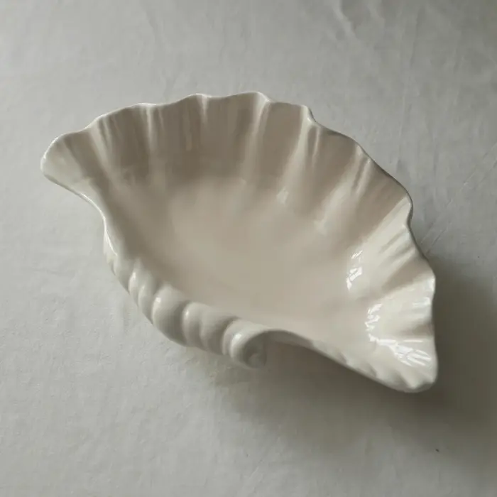 Ensemble d'assiettes en céramique scandinave