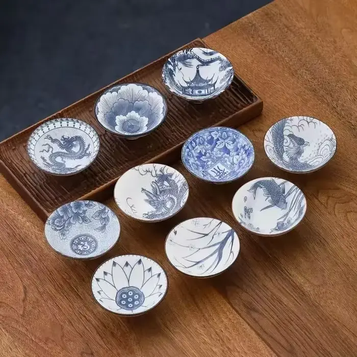 Tasse à thé en porcelaine bleue et blanche de 70ML, faite à la main, pavillon de poisson Dragon Phoe