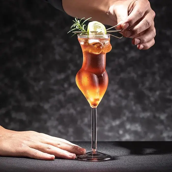 Verre à Cocktail créatif en forme de corps pour femme