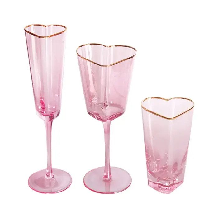 Verres à vin rouge Phnom Penh rose martelé européen