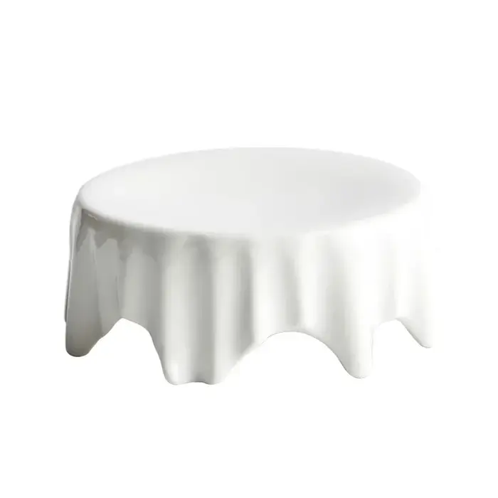 Assiette blanche ronde occidentale