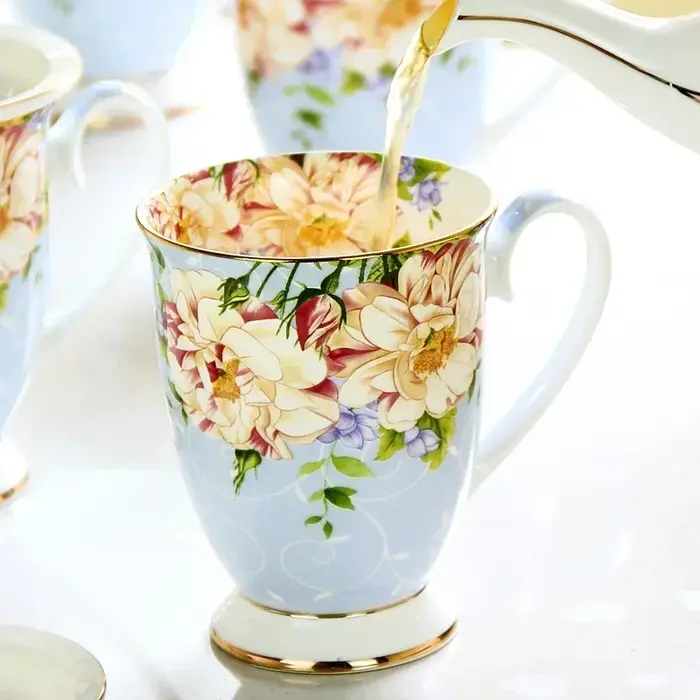 Tasses à café en porcelaine d'os