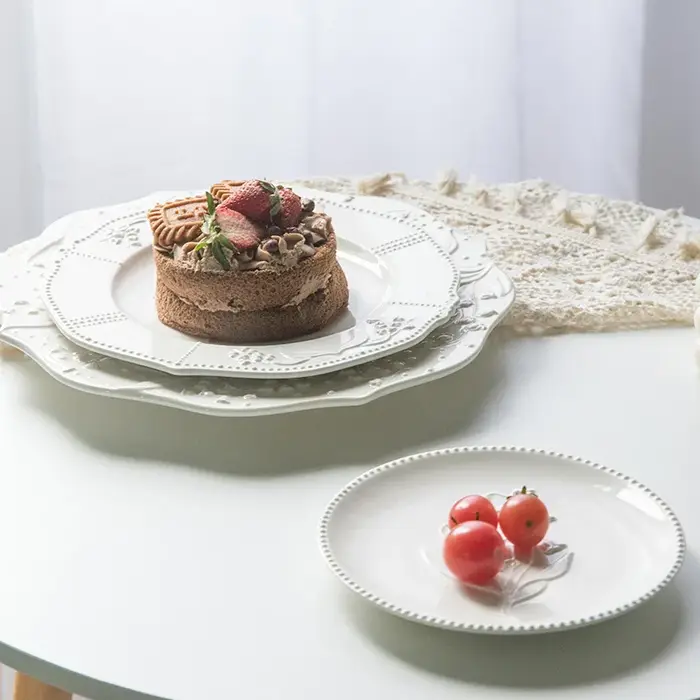 Assiette à pâtes occidentales en céramique et dentelle