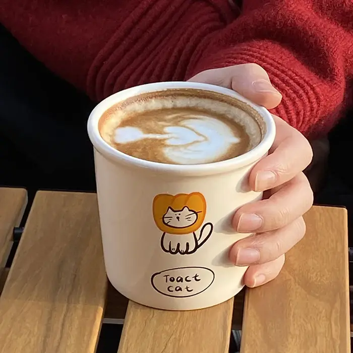 Tasse à café en céramique avec chaton toast de dessin animé mignon