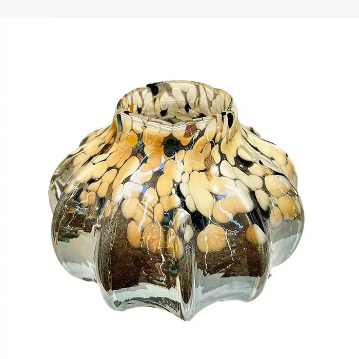 Vase en verre texturé peint
