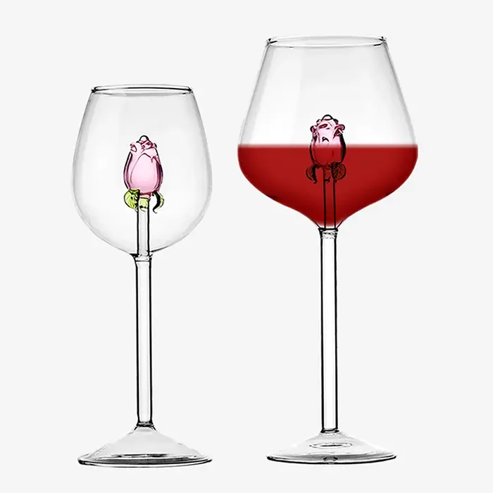 Verres à vin rose 3D créatifs