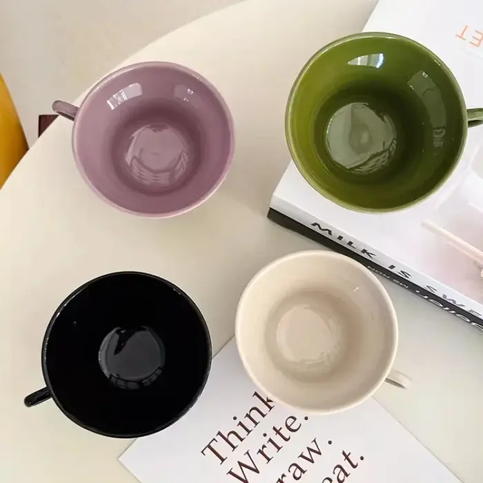 Tasse à café Tripodia en céramique exquise