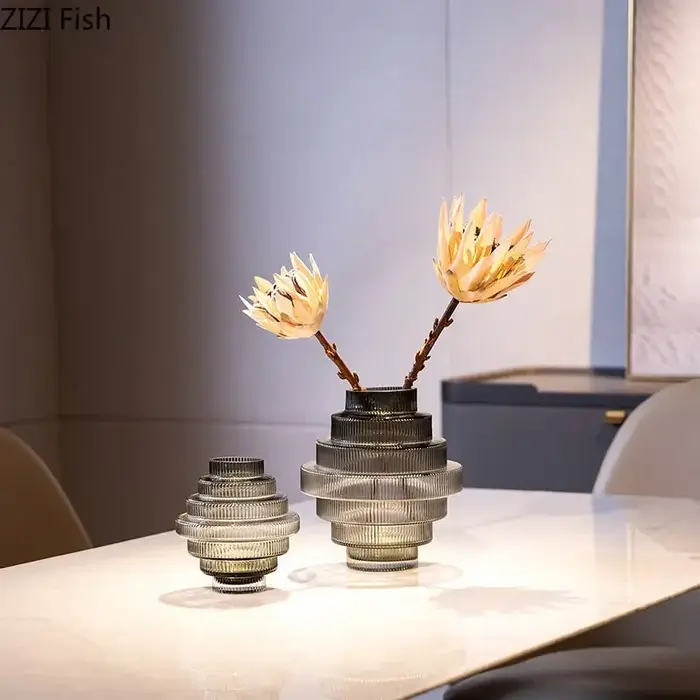 Vase en verre d'ambre en forme de tour hydroponique
