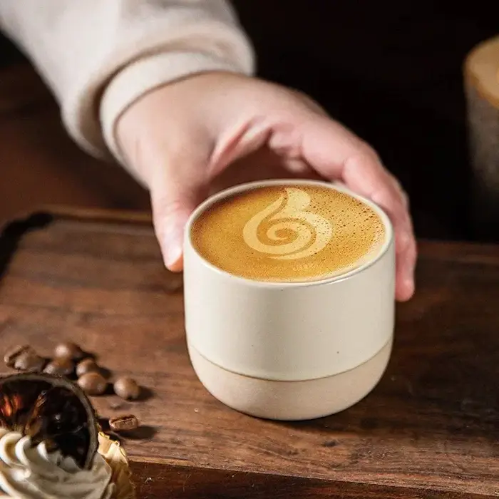 Tasse à café vintage en céramique