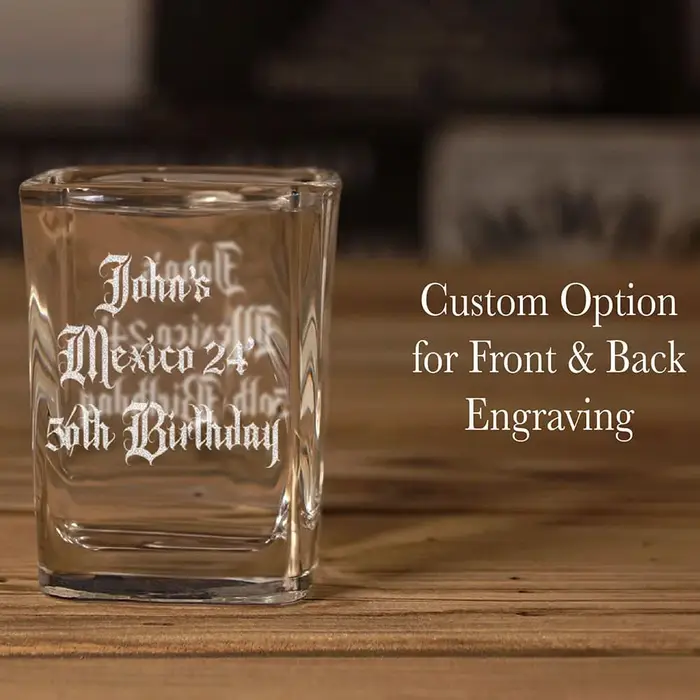Verre à liqueur gravé personnalisé avec logo