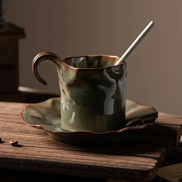 Tasse à café en céramique plissée de luxe léger japonais et ensemble S/05 er
