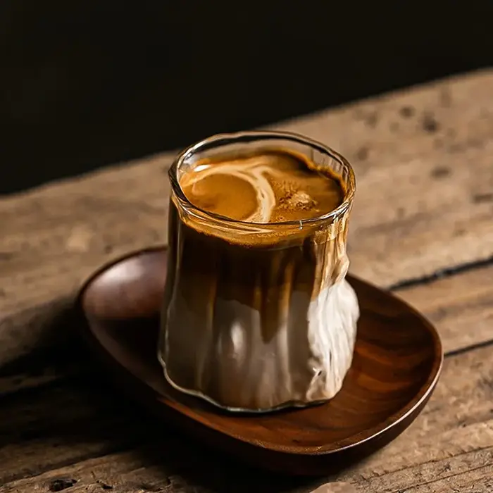 Tasse à café sale, blanche australienne